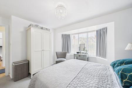 2 bedroom Detached bungalow for sale in High Street, Wootton, North Lincolnshire, DN39