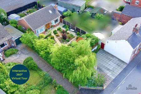 2 bedroom Detached bungalow for sale in High Street, Wootton, North Lincolnshire, DN39