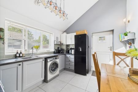 2 bedroom Detached bungalow for sale in High Street, Wootton, North Lincolnshire, DN39