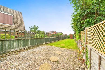2 bedroom Terraced House for sale in Lords Lane, Barrow-upon-Humber, North Lincolnshire, DN19