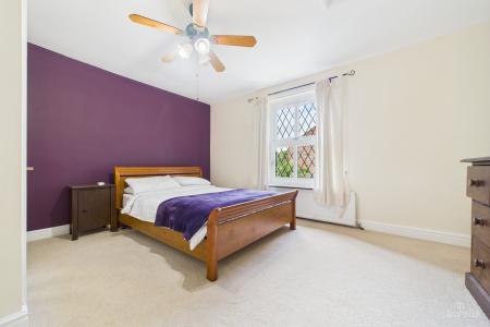 2 bedroom Terraced House for sale in Lords Lane, Barrow-upon-Humber, North Lincolnshire, DN19
