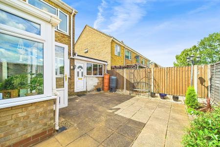 3 bedroom Semi-detached house for sale in Wesley Close, Winterton, North Lincolnshire, DN15