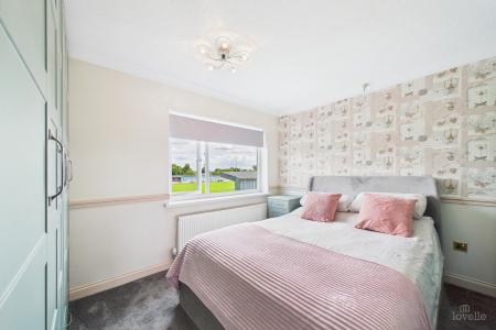 3 bedroom Semi-detached house for sale in Wesley Close, Winterton, North Lincolnshire, DN15