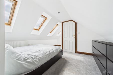 4 bedroom Detached house for sale in Ferry Road, Barrow-upon-Humber, North Lincolnshire, DN19