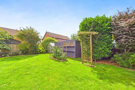 4 bedroom Detached house for sale in Ferry Road, Barrow-upon-Humber, North Lincolnshire, DN19