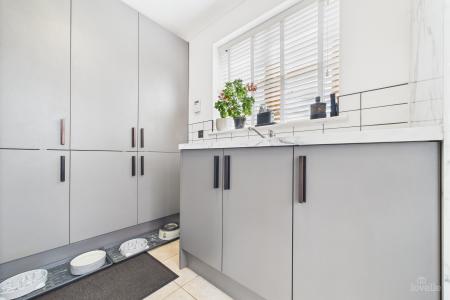 4 bedroom Detached house for sale in Ferry Road, Barrow-upon-Humber, North Lincolnshire, DN19