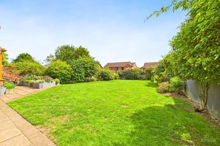 4 bedroom Detached house for sale in Ferry Road, Barrow-upon-Humber, North Lincolnshire, DN19