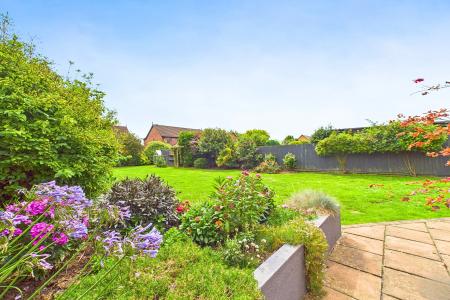 4 bedroom Detached house for sale in Ferry Road, Barrow-upon-Humber, North Lincolnshire, DN19