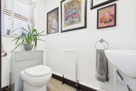 4 bedroom Detached house for sale in Ferry Road, Barrow-upon-Humber, North Lincolnshire, DN19