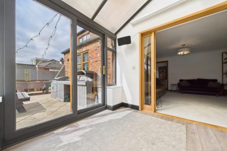 4 bedroom Detached house for sale in Ferry Road, Barrow-upon-Humber, North Lincolnshire, DN19