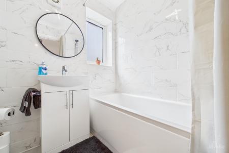 2 bedroom Semi-detached house for sale in Saddle Close, Goxhill, North Lincolnshire, DN19