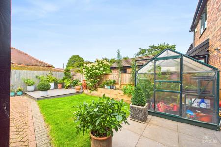 2 bedroom Semi-detached house for sale in Saddle Close, Goxhill, North Lincolnshire, DN19