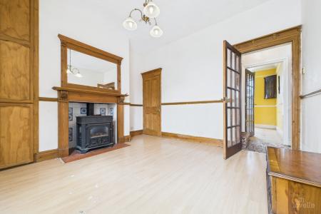 3 bedroom Semi-detached house for sale in Westfield Road, Barton-upon-Humber, North Lincolnshire, DN18