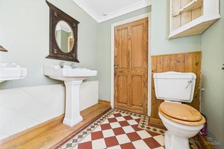 3 bedroom Semi-detached house for sale in Westfield Road, Barton-upon-Humber, North Lincolnshire, DN18