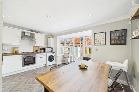 3 bedroom Semi-detached house for sale in Canberra View, Barton-upon-Humber, North Lincolnshire, DN18