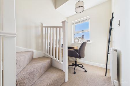 3 bedroom Semi-detached house for sale in Canberra View, Barton-upon-Humber, North Lincolnshire, DN18