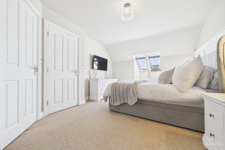 3 bedroom Semi-detached house for sale in Canberra View, Barton-upon-Humber, North Lincolnshire, DN18