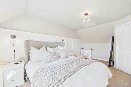 3 bedroom Semi-detached house for sale in Canberra View, Barton-upon-Humber, North Lincolnshire, DN18