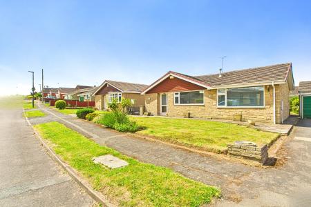 3 bedroom Detached bungalow for sale in Cornhill Drive, Barton-upon-Humber, North Lincolnshire, DN18