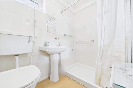 3 bedroom Detached bungalow for sale in Cornhill Drive, Barton-upon-Humber, North Lincolnshire, DN18