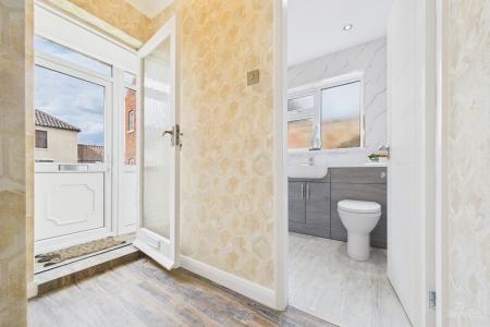 2 bedroom Semi-detached bungalow for sale in Pasture Road, Barton-upon-Humber, North Lincolnshire, DN18