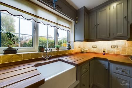 5 bedroom Detached house for sale in Ferry Road East, Barrow-upon-Humber, North Lincolnshire, DN19