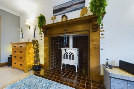 5 bedroom Detached house for sale in Ferry Road East, Barrow-upon-Humber, North Lincolnshire, DN19