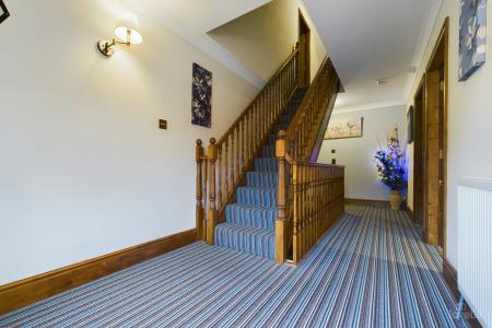 5 bedroom Detached house for sale in Ferry Road East, Barrow-upon-Humber, North Lincolnshire, DN19