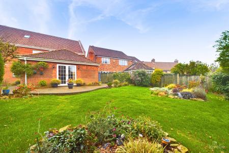 5 bedroom Detached house for sale in Ferry Road East, Barrow-upon-Humber, North Lincolnshire, DN19