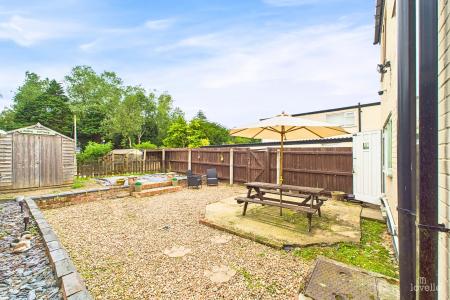 3 bedroom Semi-detached house for sale in High Street, Ulceby, North Lincolnshire, DN39