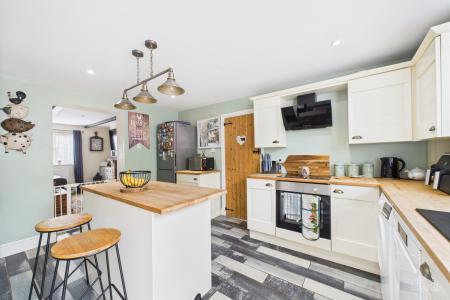 3 bedroom Semi-detached house for sale in High Street, Ulceby, North Lincolnshire, DN39