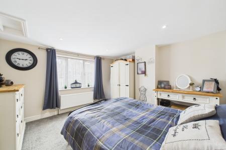 3 bedroom Semi-detached house for sale in High Street, Ulceby, North Lincolnshire, DN39