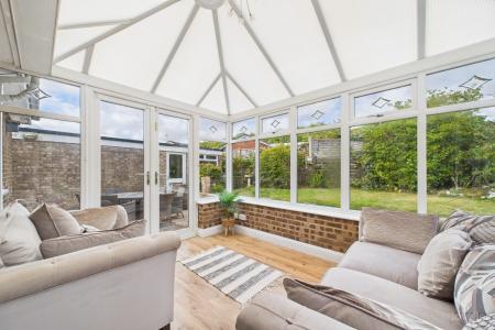 3 bedroom Detached bungalow for sale in Bradwell Close, Barton-upon-Humber, North Lincolnshire, DN18