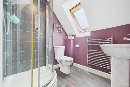 4 bedroom Semi-detached house for sale in Canberra View, Barton-upon-Humber, North Lincolnshire, DN18