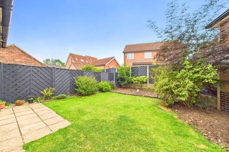 4 bedroom Semi-detached house for sale in Canberra View, Barton-upon-Humber, North Lincolnshire, DN18