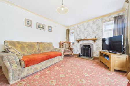 3 bedroom Detached bungalow for sale in Station Road, Ulceby, North Lincolnshire, DN39