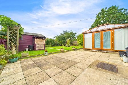 3 bedroom Detached bungalow for sale in Station Road, Ulceby, North Lincolnshire, DN39