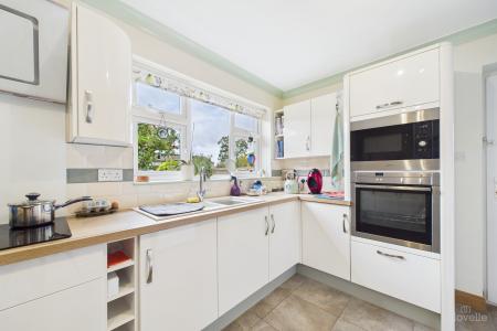 3 bedroom Detached bungalow for sale in Station Road, Ulceby, North Lincolnshire, DN39