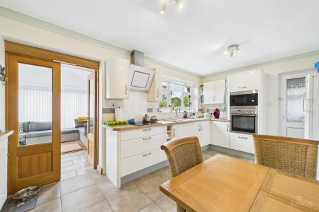 3 bedroom Detached bungalow for sale in Station Road, Ulceby, North Lincolnshire, DN39