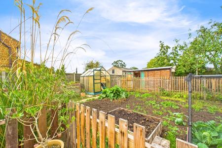 3 bedroom Detached bungalow for sale in Station Road, Ulceby, North Lincolnshire, DN39