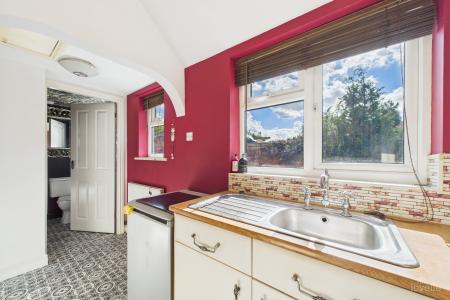 2 bedroom End of terrace house for sale in Chapel Street, Goxhill, North Lincolnshire, DN19