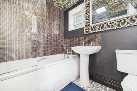 2 bedroom End of terrace house for sale in Chapel Street, Goxhill, North Lincolnshire, DN19