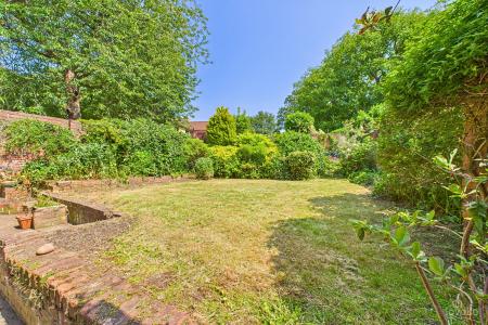 2 bedroom End of terrace house for sale in Whitecross Street, Barton-upon-Humber, North Lincolnshire, DN18