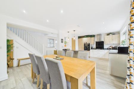 4 bedroom Detached house for sale in St Chads Way, Barton-upon-Humber, North Lincolnshire, DN18
