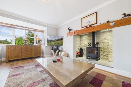 6 bedroom Detached house for sale in Huntsman Close, Goxhill, North Lincolnshire, DN19