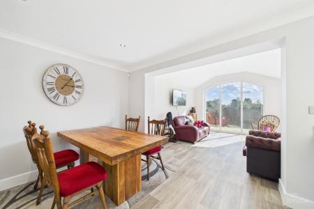 6 bedroom Detached house for sale in Huntsman Close, Goxhill, North Lincolnshire, DN19