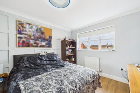 6 bedroom Detached house for sale in Huntsman Close, Goxhill, North Lincolnshire, DN19