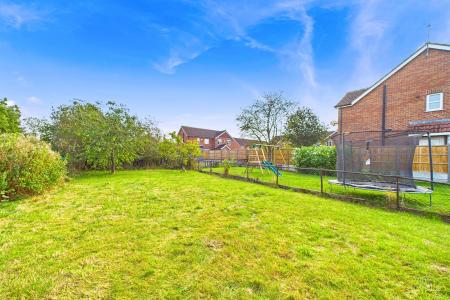 2 bedroom End of terrace house for sale in Pasture Road, Barton-upon-Humber, North Lincolnshire, DN18