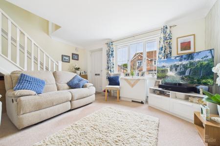 2 bedroom Semi-detached house for sale in Burgon Crescent, Winterton, North Lincolnshire, DN15