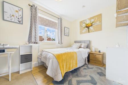 2 bedroom Semi-detached house for sale in Burgon Crescent, Winterton, North Lincolnshire, DN15